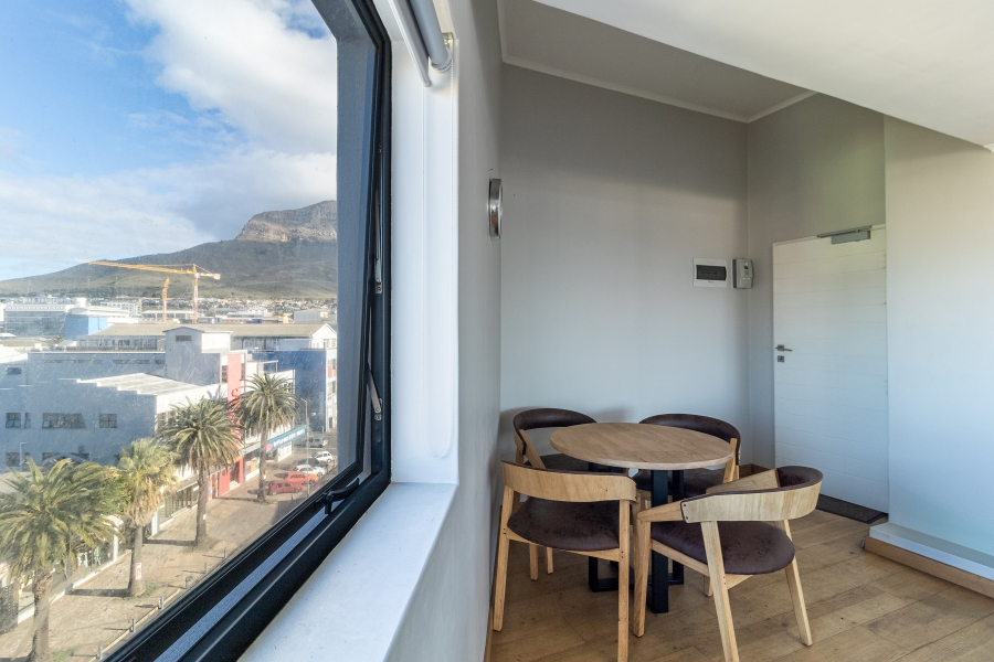 1 Bedroom Property for Sale in Woodstock Western Cape